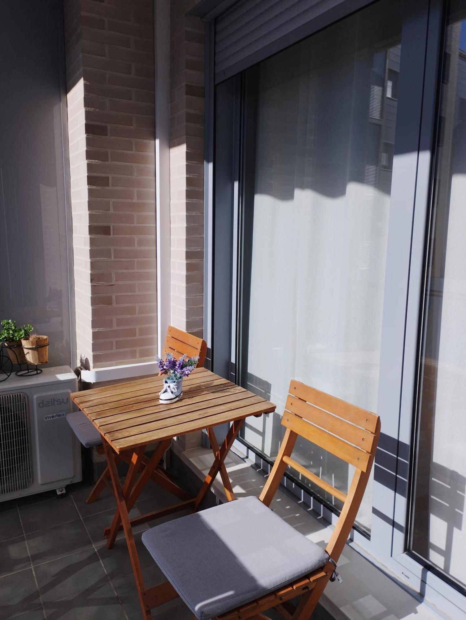 Acogedor Apartamento En Huesca Exterior foto